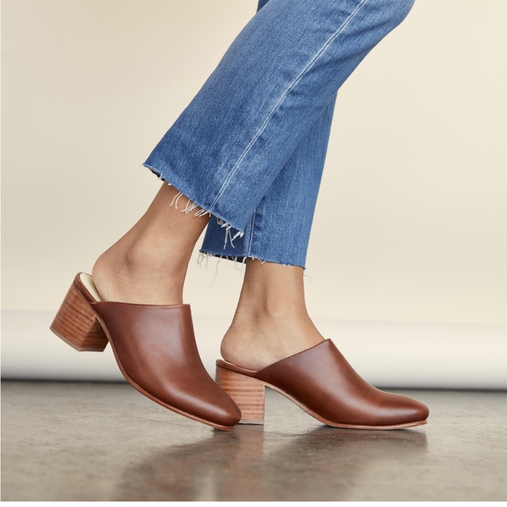 NISOLO ALL DAY HEELED MULE
